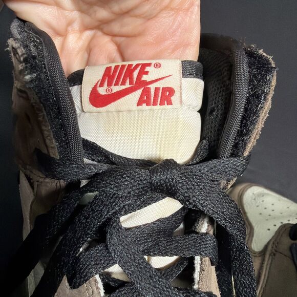 Jordan Air Jordan 1 Retro High OG Travis Scott Mocha & Air Jordan 11 Retro Snea… main image 12